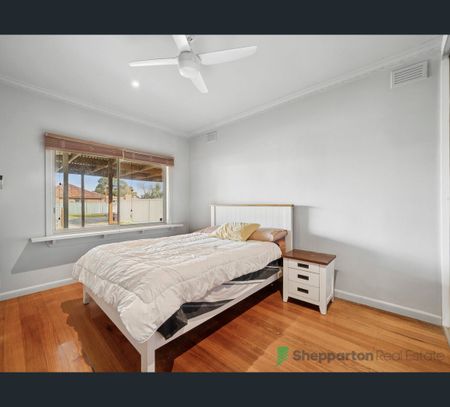 21 Macintosh Street, Shepparton, Vic 3630 - Photo 4