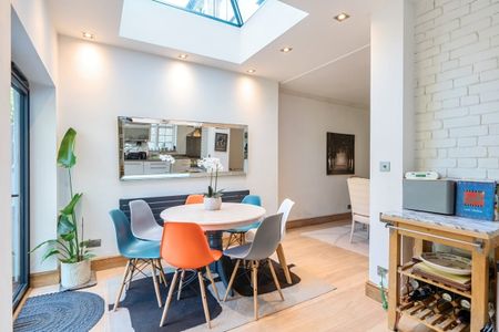 5 bedroom semi-detached house to rent - Photo 4