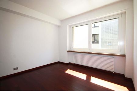 Lugano: elegante e moderno appartamento di 4,5 locali in centro - Photo 4