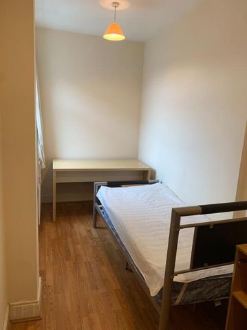 24 Harleston Street, Belfast, BT9 5FS - Photo 4