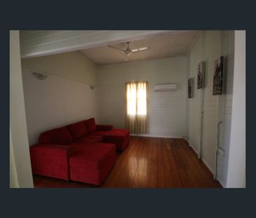 104 Upper Dawson Road, Allenstown, Qld 4700 - Photo 2