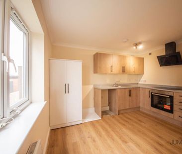 2 bedroom flat to rent - Photo 3