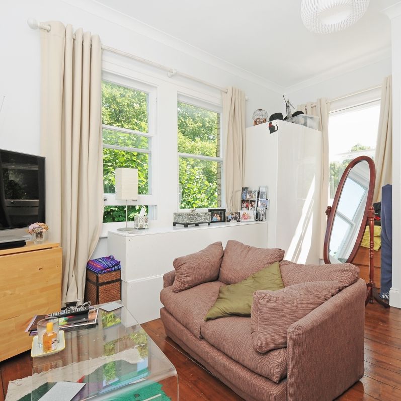 Gipsy Hill, Crystal Palace, London, SE19 - Photo 1