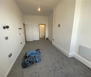 Hall Quay - Photo 2