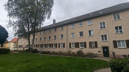 1,5-Zimmer-Whg. sucht DICH! Klein aber fein teilsaniert + renoviert - Photo 3