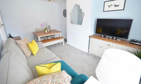 2 Bed - 10 Monk Bridge Avenue, Leeds - LS6 4HR - Professional - Photo 5