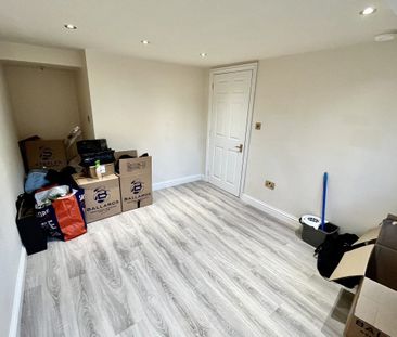 Market Place - Photo 3