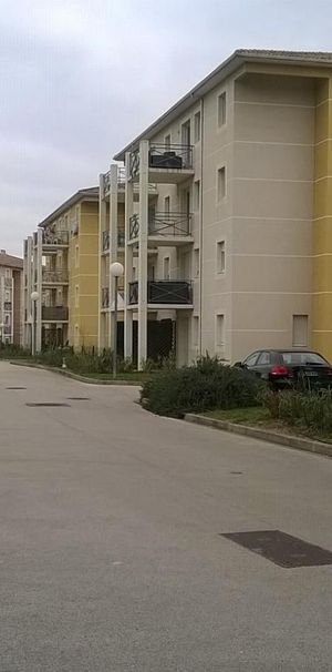 Location Appartement 3 pièces 54m² BAGNOLS SUR CEZE 30200 - Photo 1