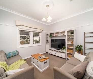 4 Young Street, Turvey Park NSW 2650 - Photo 6
