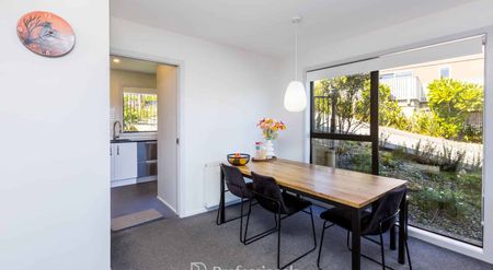 77 Woodridge Drive, Woodridge - Photo 2