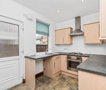 2 bedroom terraced house to rent - Photo 2
