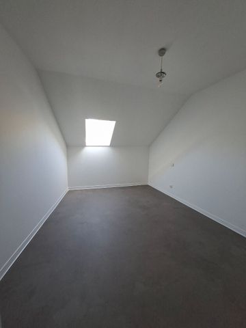 Location Appartement 3 pièces 73m² - Photo 4