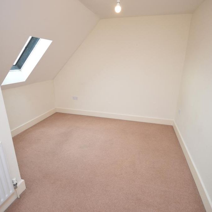 2 bedroom maisonette to rent - Photo 1