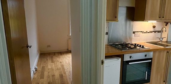 Studio Flat, Oakfield Road, CR0 - Photo 2