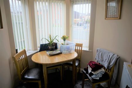 4 Bedroom House To Rent - Photo 3