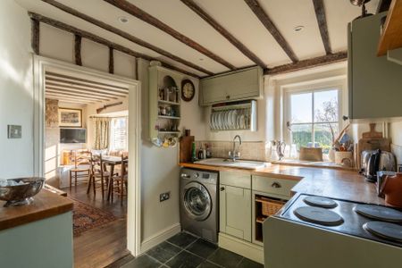 Willow Tree Cottage, Shoscombe - Photo 4