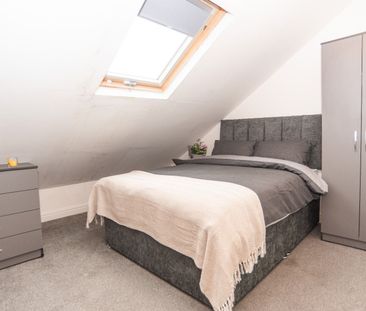 Stylish House Share in Birmingham Room 2 - Photo 4