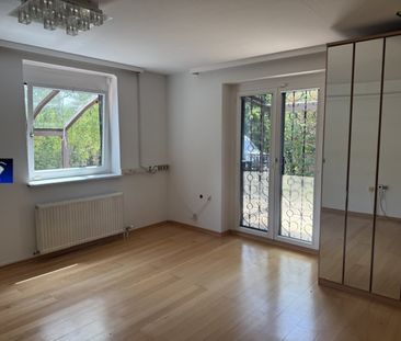 Tolle Mietwohnung mit großer Terrasse und 500m² Garten -2026 - Photo 2