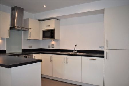 2 double bedroom executive apartment in the sought after Park Way development - Photo 5