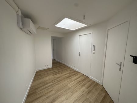 APPARTEMENT T2 QUARTIER ST PIERRE - RÉNOVÉ - Photo 2