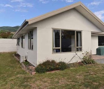 Central Richmond Family Home. - Photo 1