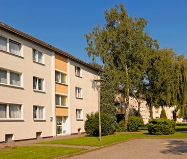 Erdgeschosswohnung mit Balkon, WBS erforderlich! - Photo 1