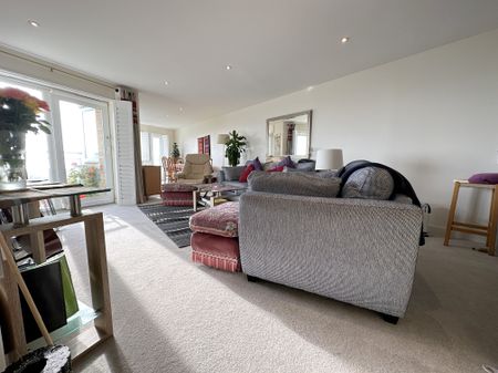 2 bedroom apartment to rent 16 San Diego Way, Sovereign Harbour North, Eastbourne, BN23 - Photo 2