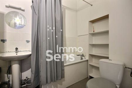 Location appartement - Lille République / Saint Michel - Photo 2