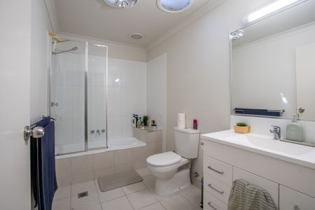 Fabulous Fully Furnished Unit! - Photo 5