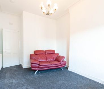 9018L Piersfield Grove, Edinburgh, EH8 7BU - Photo 1