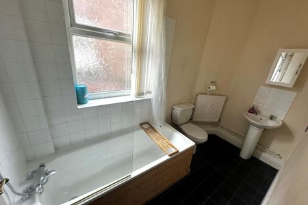 Alexandra Road - Photo 5