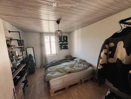 Helle 4.5-Zimmer-Wohnung in ruhigem Quartier in Winterthur-Töss - Altbau - Foto 2