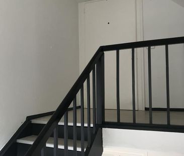 Diese kleine 3-Raum Wohnung verzaubert! - Wohnen im Grünen - DG - Photo 2