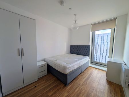 2 Bed Flat, Michigan Point Tower B, M50 - Photo 5