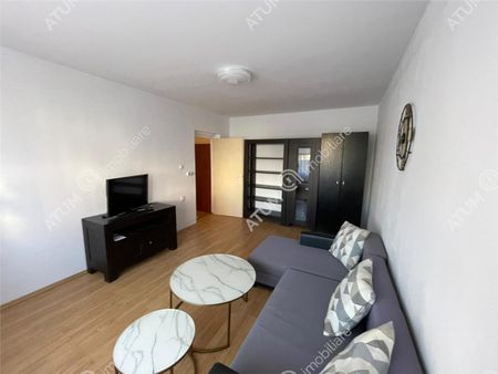 De inchiriat apartament cu 3 camere decomandate in zona centrala Sibiu - Photo 2