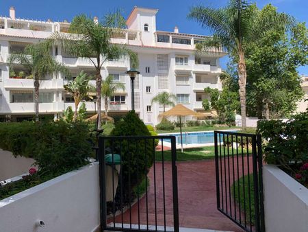 Atico en alquiler en Torremolinos - Photo 2