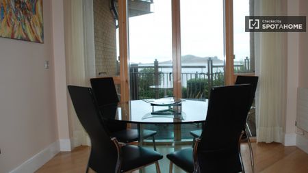 Fantastic 2 Bed Apartment with Balconies in Howth, Dublin - Photo 5