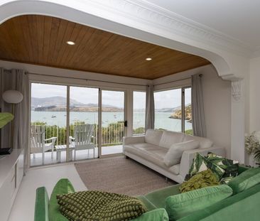 Lovely 4 Bedroom Family Home with Exceptional Views! - Photo 3