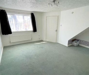 3 bedroom semi-detached house to rent - Photo 6