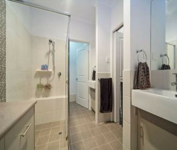 Low Maintenance Family Home - Photo 6