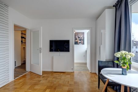 Milbertshofen: Renovated apartment with desinger furniture - Photo 4