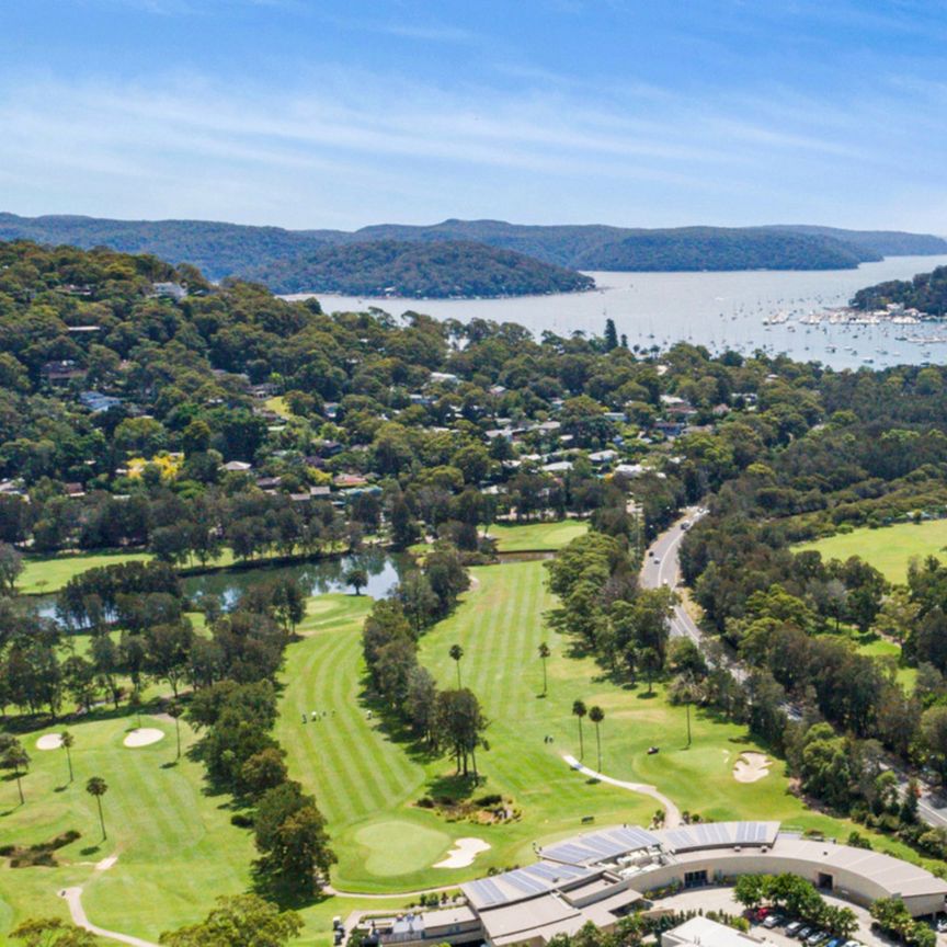 Elegant Townhouse � Quiet, Spacious and Ultra Convenient � Available for a 6 month lease Only - Photo 1