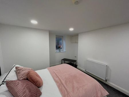 Room in a Shared House, Randolph Street, LS13 - Photo 4