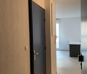 Appartement 1 pièces 18m2 MARSEILLE 5EME 450 euros - Photo 2