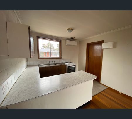 10/38-40 Pride Avenue, Hamlyn Heights, Vic 3215 - Photo 3