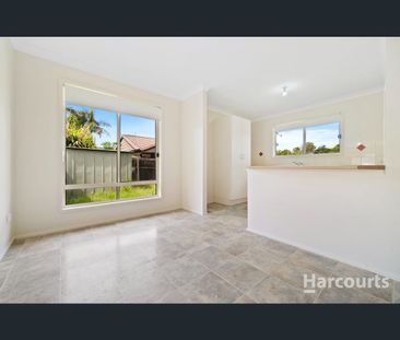 17 Tregana Circuit, Edens Landing, Qld 4207 - Photo 5