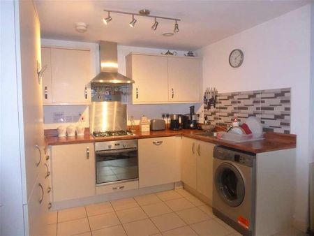 Phoenix House, Bath Road, Hounslow, TW3 - Photo 2
