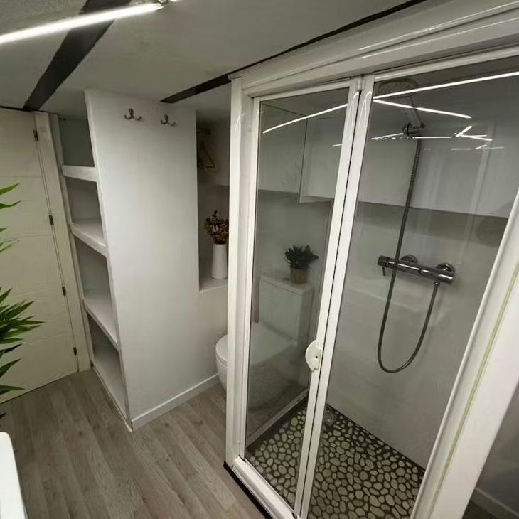 Calle de Hortaleza, Madrid, Community of Madrid 28004 - Photo 1