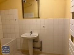Location Appartement 3 pièces 79m² TOURNUS 71700 - Photo 2