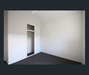 Stunning Modern Duplex with Alfresco in Bahrs Scrub - Photo 2